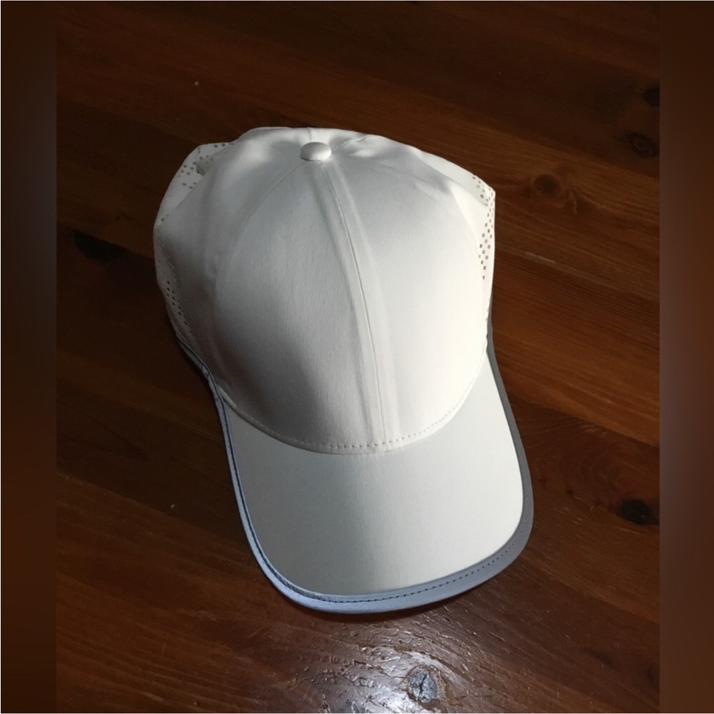 ATHLETA White Grey Women Hat Inner Black Light Grey White One Size Fits Most